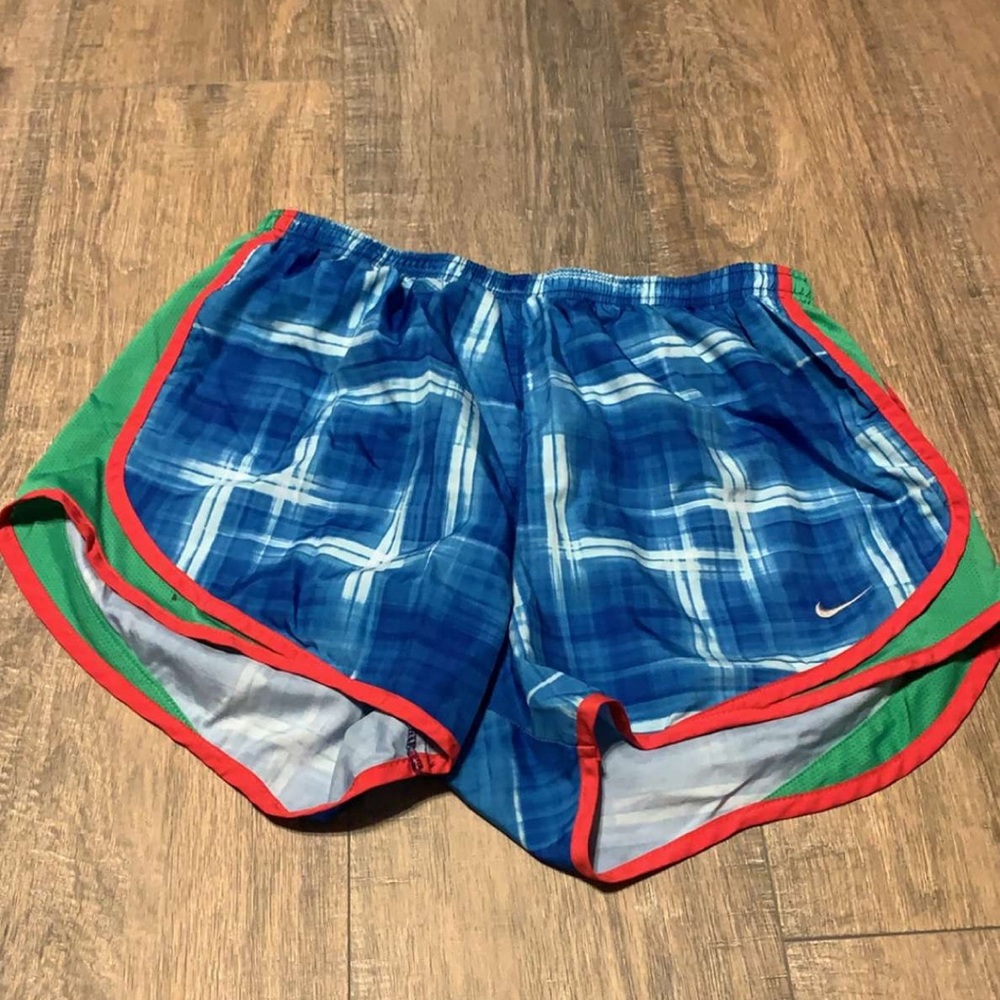 Nike running shorts - Picture 1 of 1